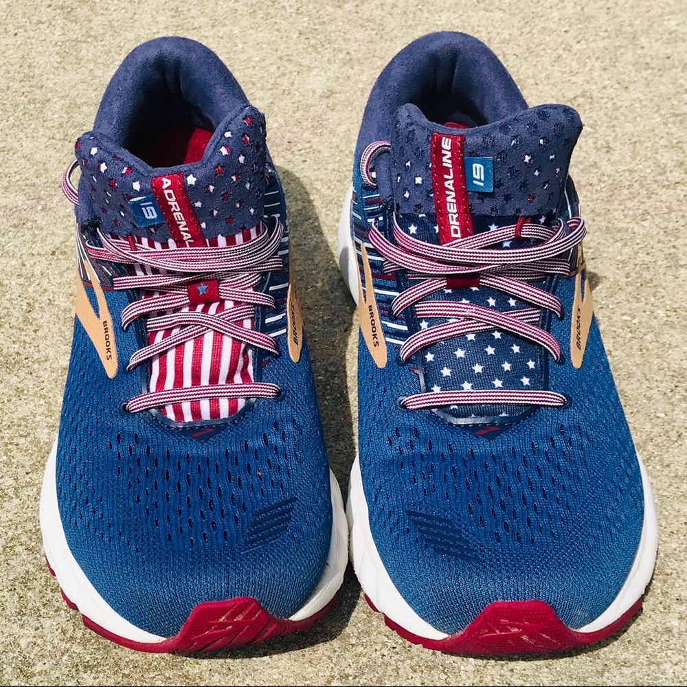 Brooks Adrenaline 19 GTS Old Glory